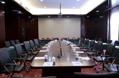 四星級(jí)園林酒店推出免費(fèi)會(huì)議室與禮儀服務(wù)，商務(wù)休閑新地標(biāo)即將引爆市場(chǎng)